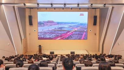 凝聚奋进力量，扬子江药业集团组织集中收看九三阅兵盛况